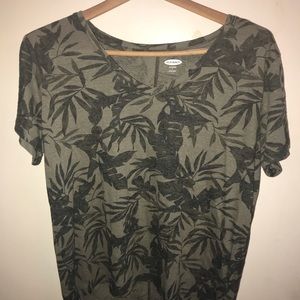 Green leaves shirt